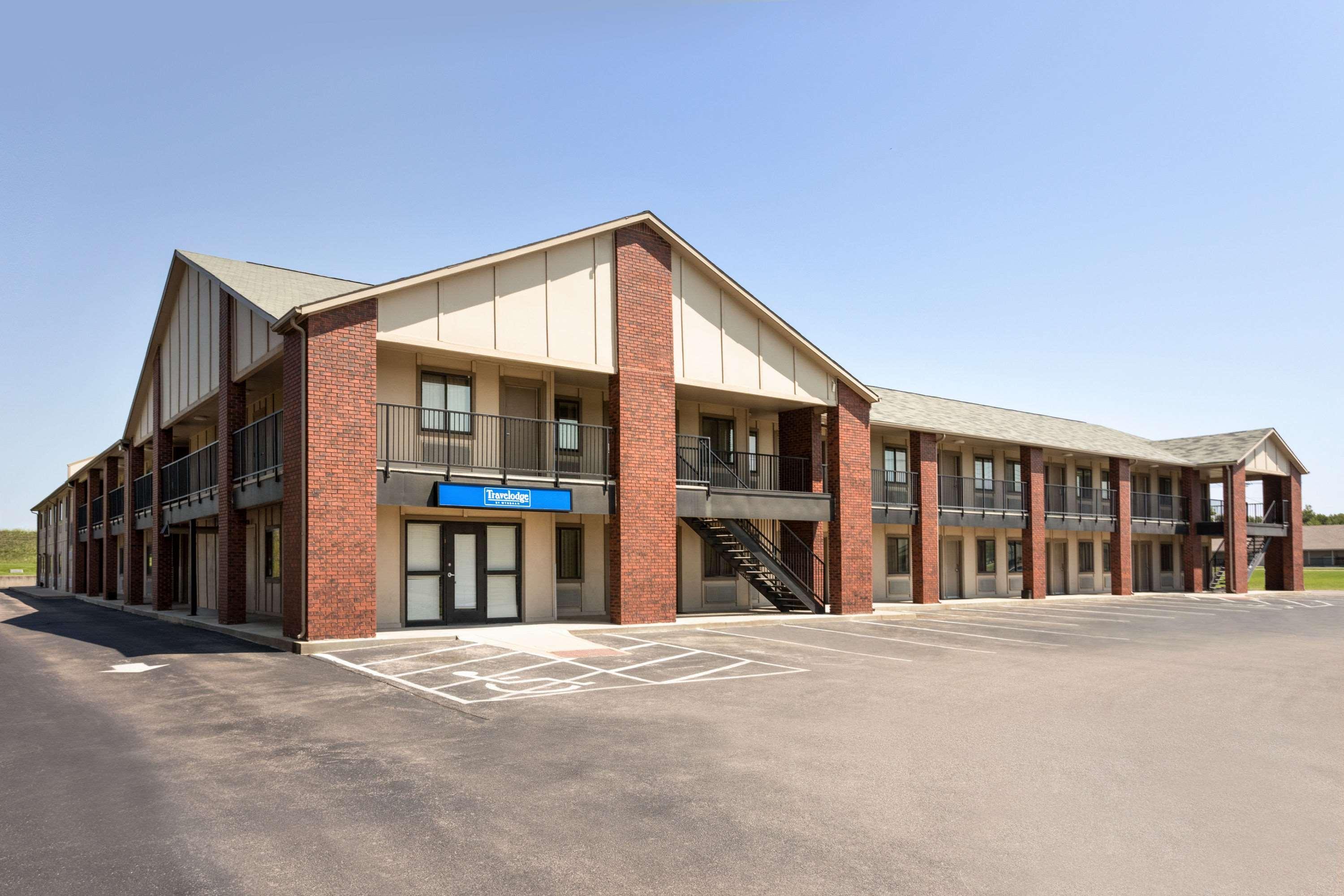 Travelodge By Wyndham Wellington Exterior photo