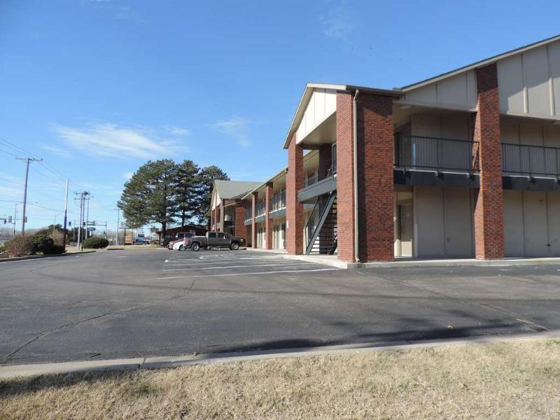 Travelodge By Wyndham Wellington Exterior photo